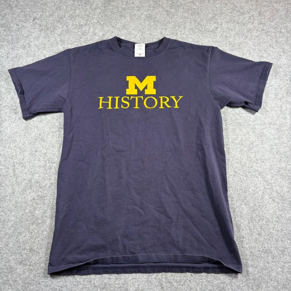 Anvil Michigan History T-Shirt Mens Medium Navy Blue Winston Churchill Quote Tee